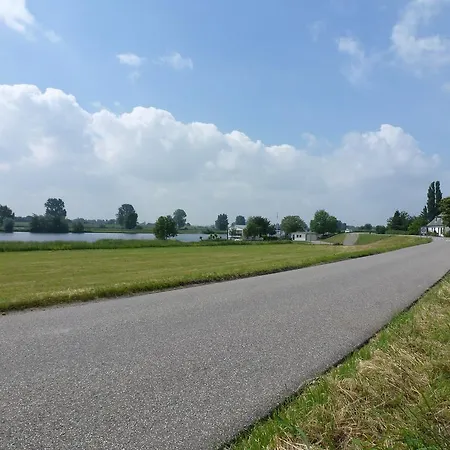 Alphen Gld - * Alphen (North Brabant)
