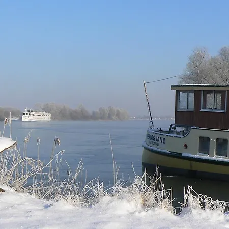 Alphen Gld - * Alphen (North Brabant)
